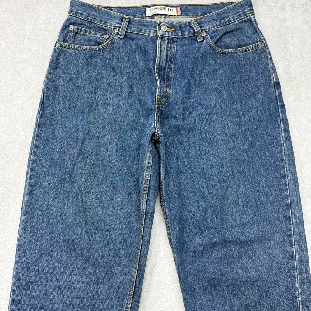 Levis levi 560